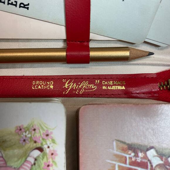 Griffon Leather Red Austrian Playing Cards w Holder Poker Bunco Stardust NuVue - Picture 2 of 7